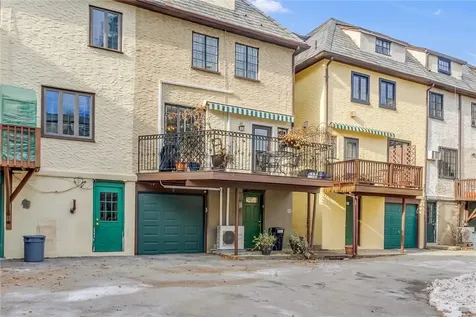 8 Parkway Drive Pelham NY 10803
