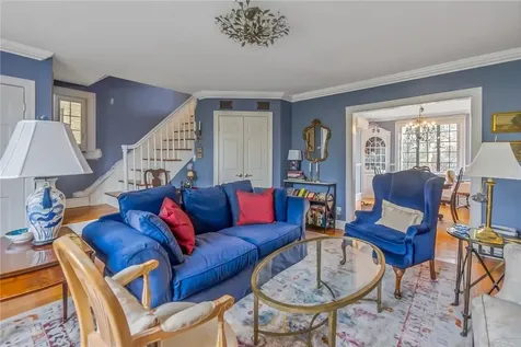 8 Parkway Drive Pelham NY 10803