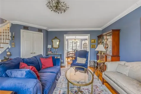 8 Parkway Drive Pelham NY 10803