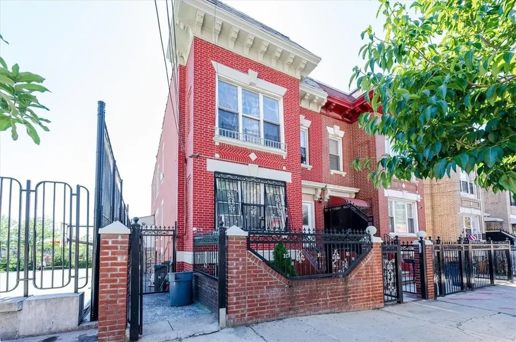 652 Faile Street Bronx NY 10474