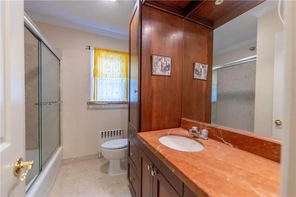 26 Roberts Lane Yonkers NY 10701