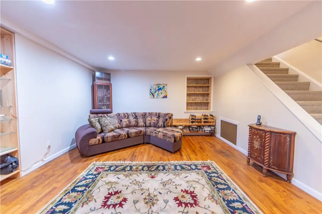 26 Roberts Lane Yonkers NY 10701