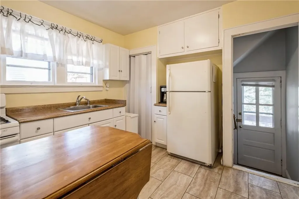 21 Summit Avenue Tappan NY 10983