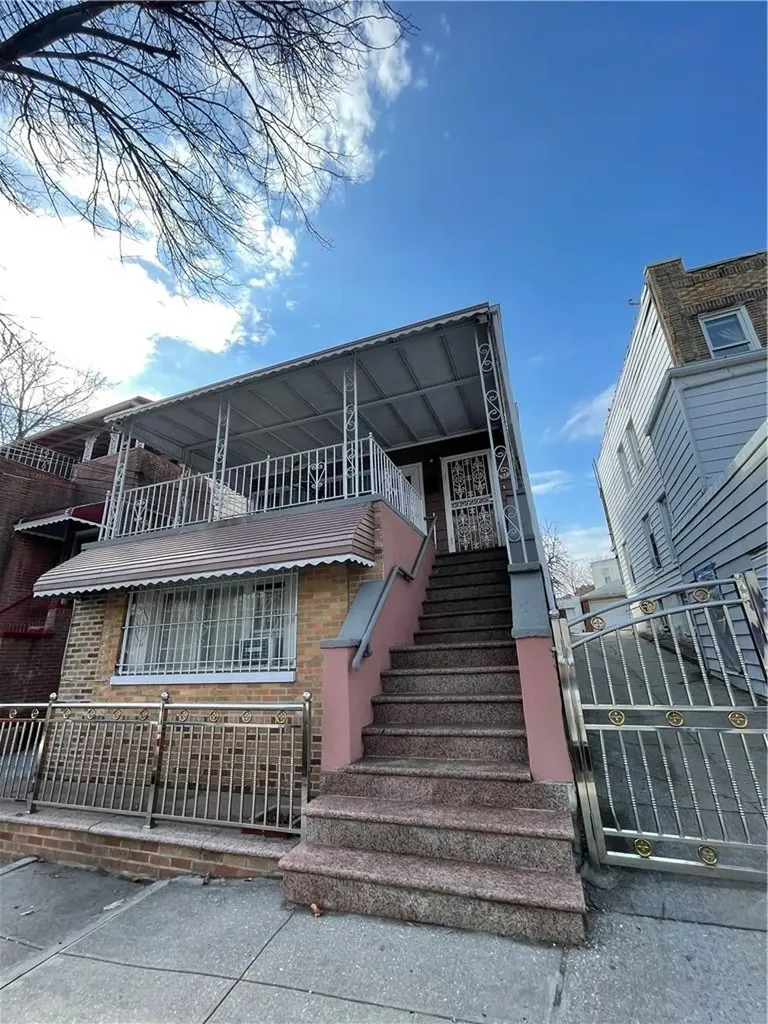 4325 Boyd Avenue Bronx NY 10466