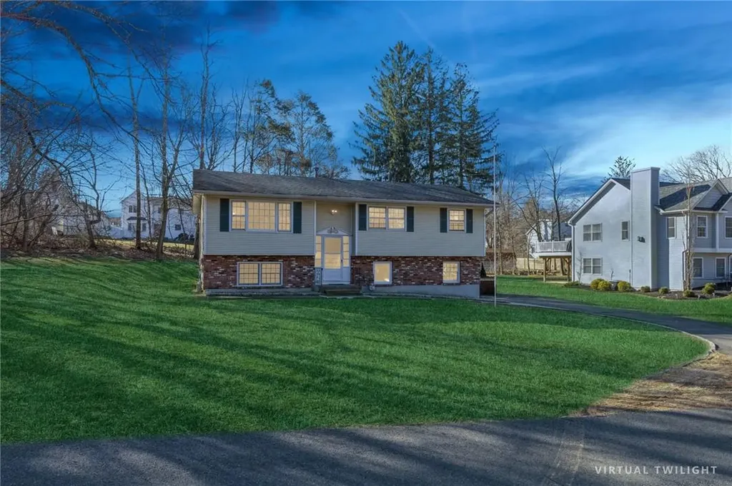 53 Old Middletown Road Nanuet NY 10954