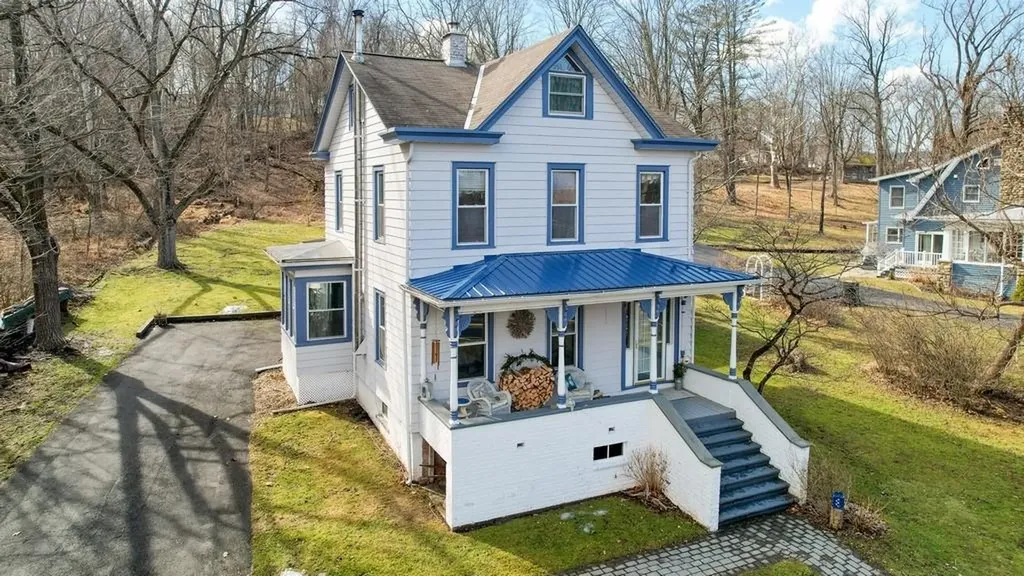 28 River Road Ulster Park NY 12487
