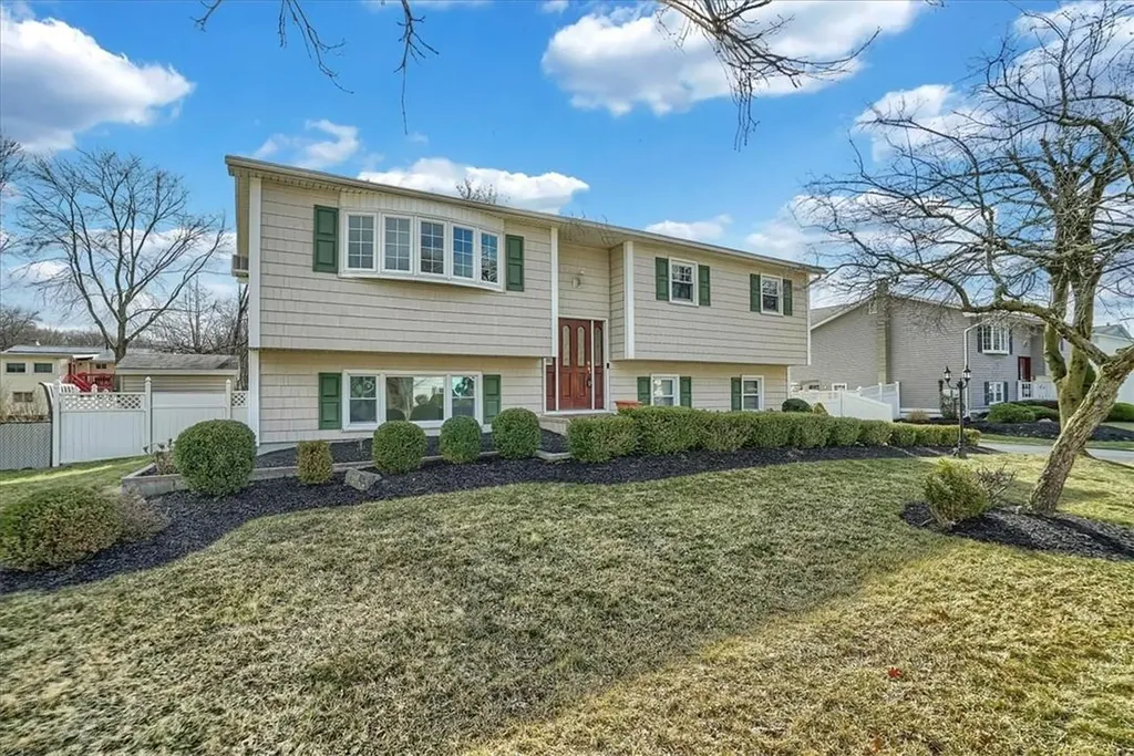 13 Castle Court Thiells NY 10984