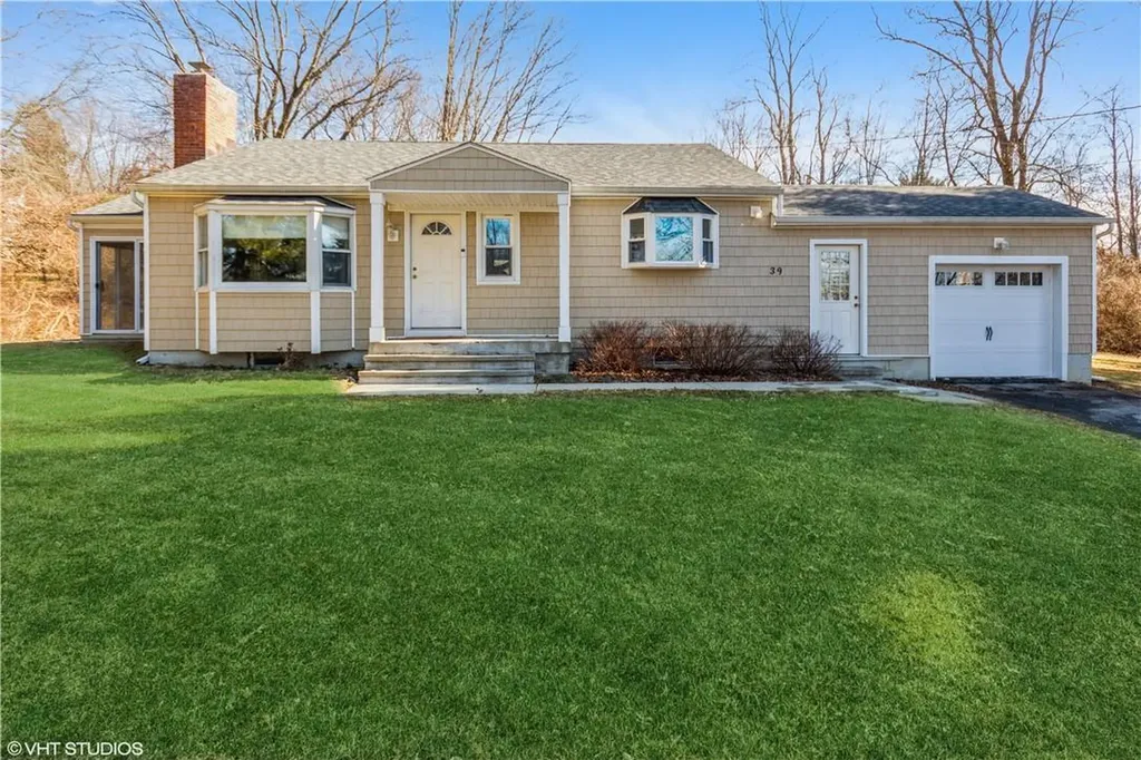 39 Clover Hill Drive Poughkeepsie NY 12603