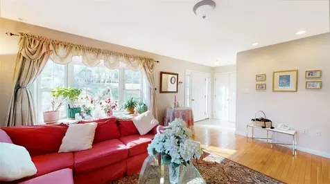 97 S State Road Briarcliff Manor NY 10510