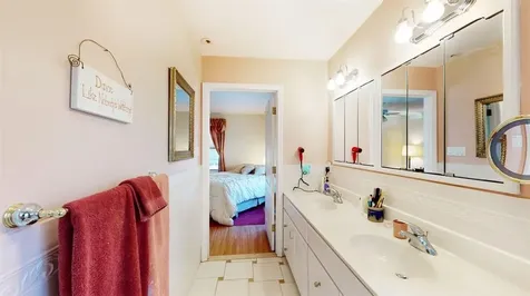97 S State Road Briarcliff Manor NY 10510