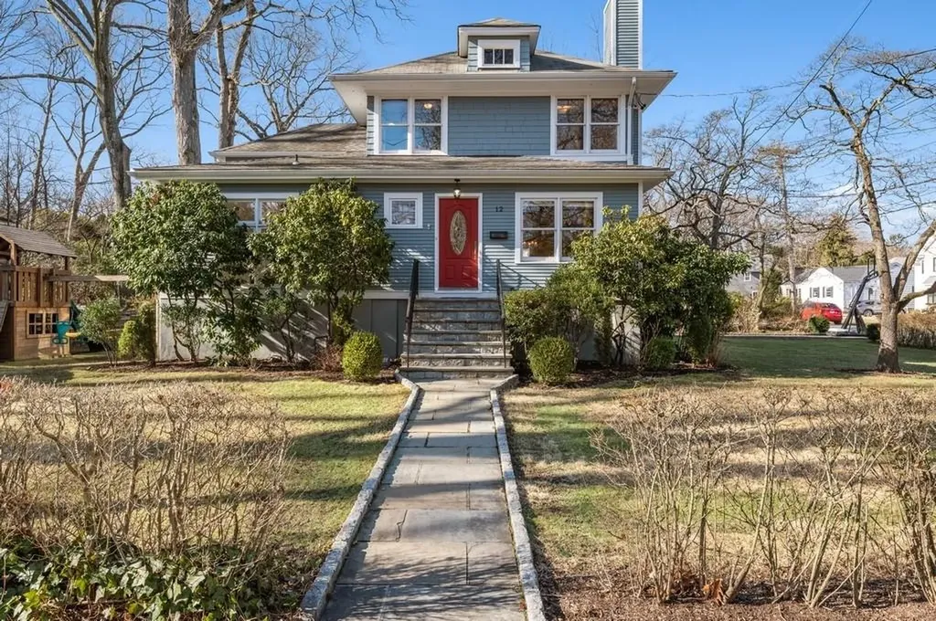 12 Brook Place Larchmont NY 10538