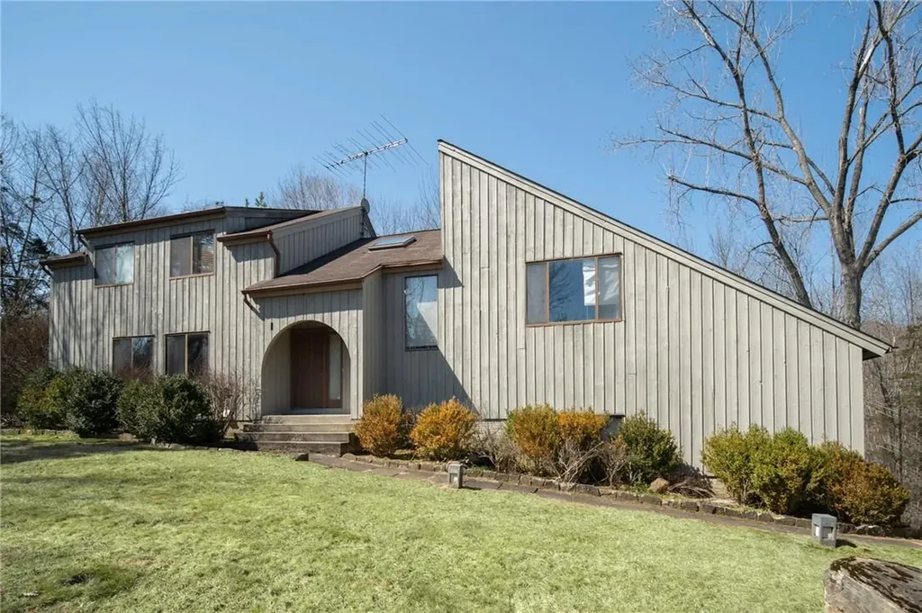 56 Kitchawan Road Pound Ridge NY 10576