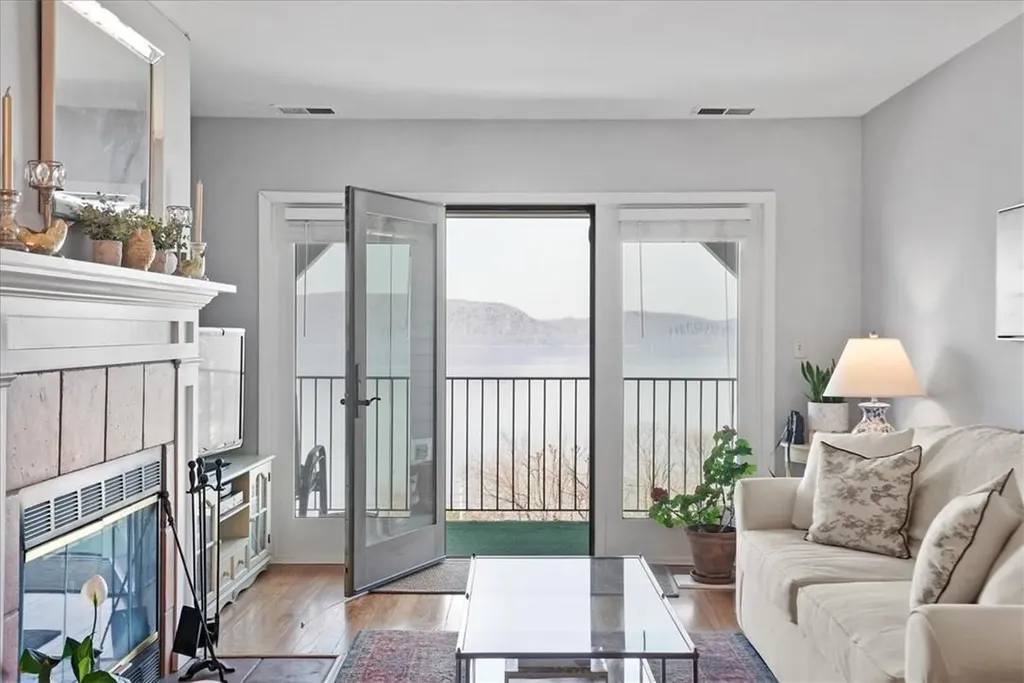 75 Hudson Point Lane Ossining NY 10562