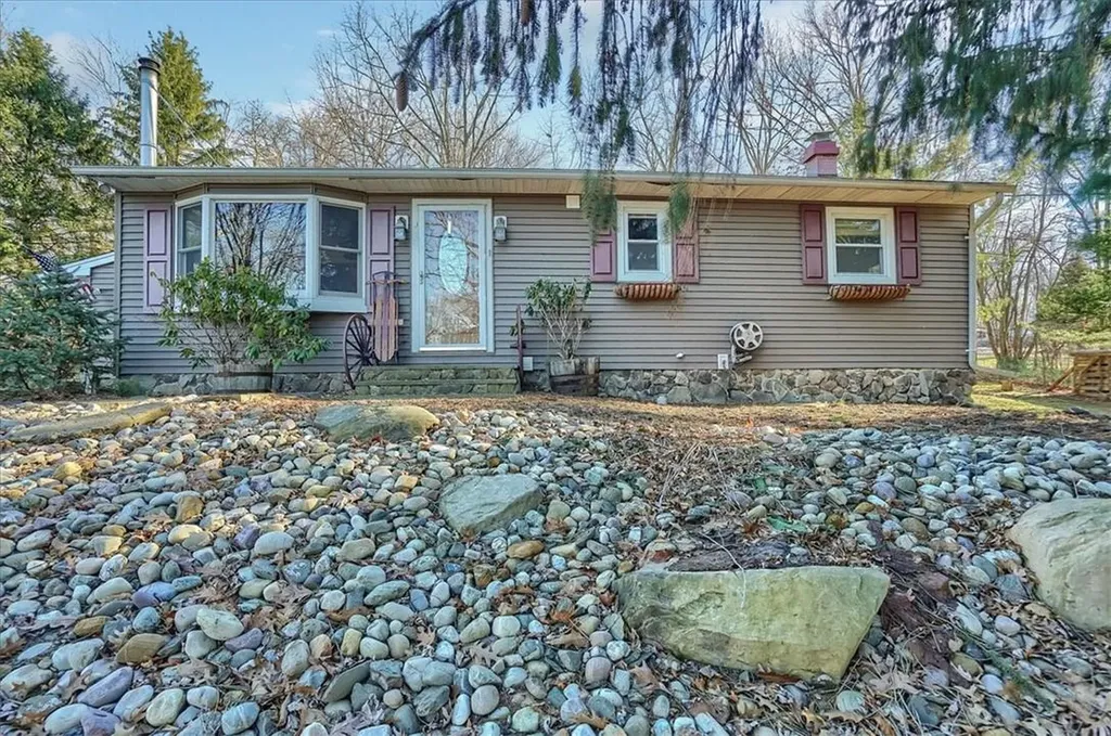 415 County Route 56 New Hampton NY 10958