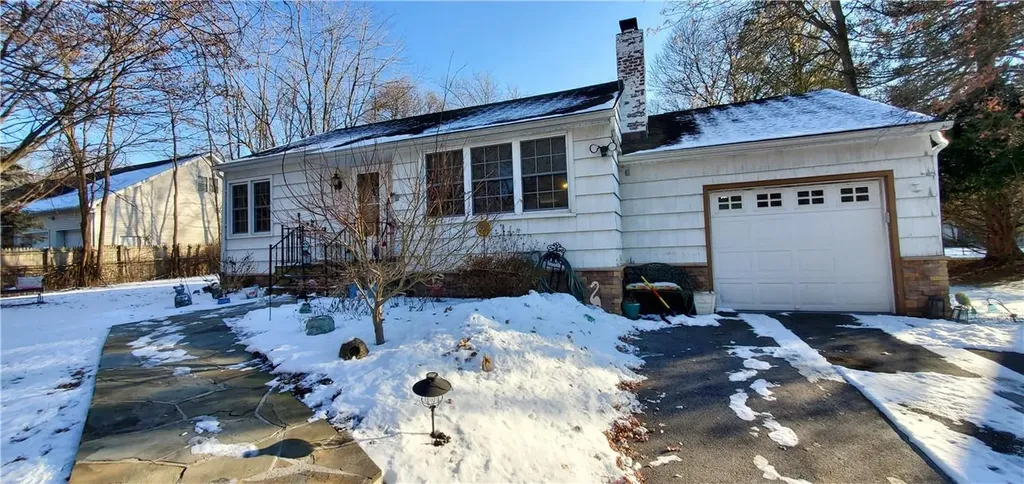 26 Field Court Poughkeepsie NY 12601