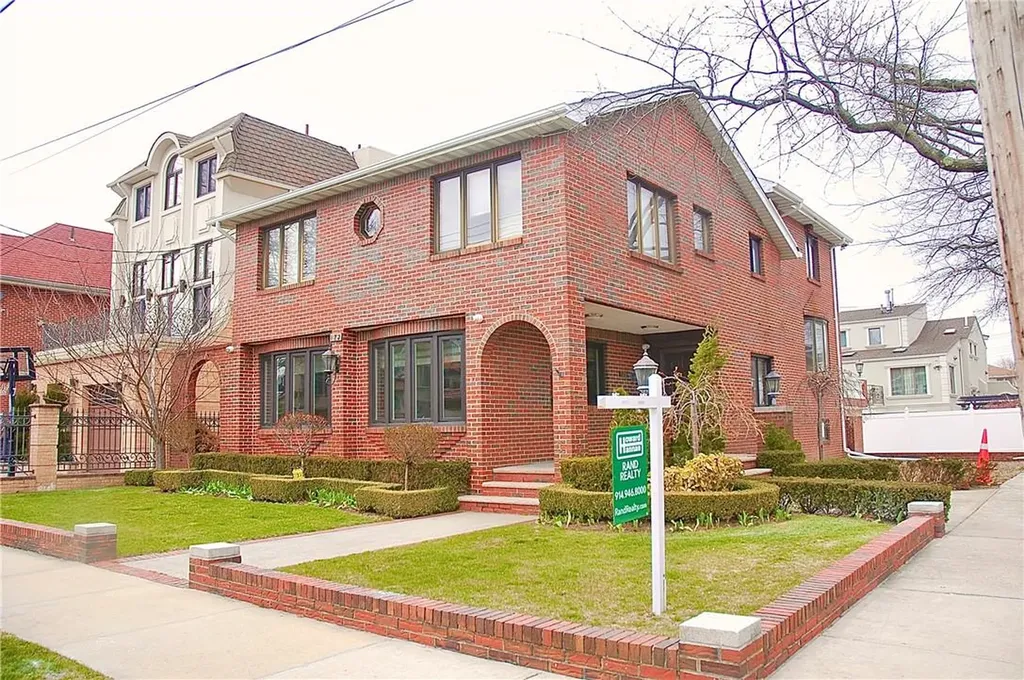 123 Indiana Place Brooklyn NY 11234