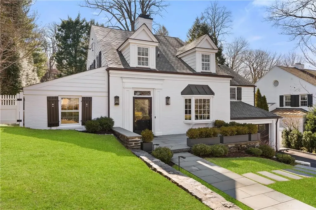 4 Crows Nest Road Bronxville NY 10708
