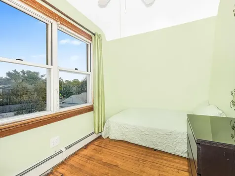 4310 De Reimer Avenue Bronx NY 10466