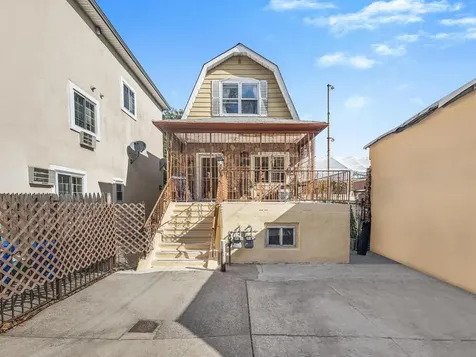 4310 De Reimer Avenue Bronx NY 10466