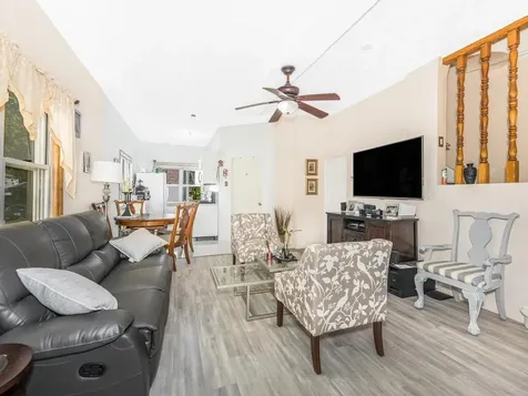 4310 De Reimer Avenue Bronx NY 10466