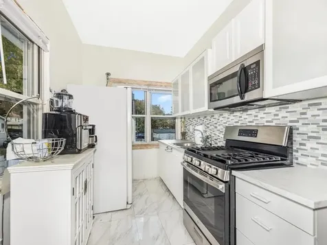 4310 De Reimer Avenue Bronx NY 10466