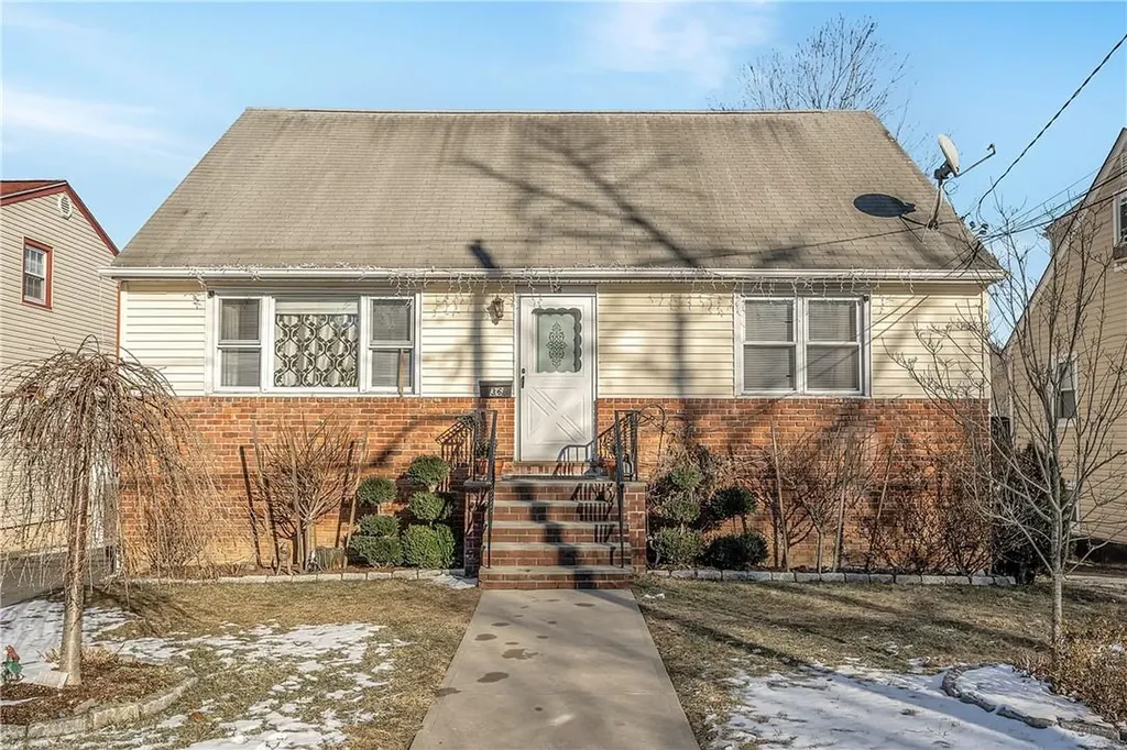 36 Cloverdale Avenue White Plains NY 10603