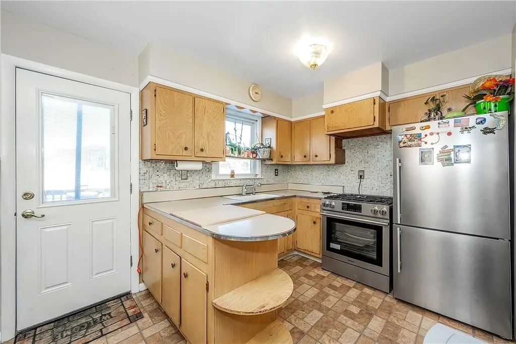 36 Cloverdale Avenue White Plains NY 10603