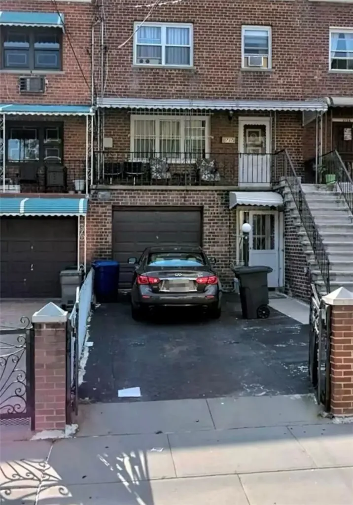 3737 Barnes Avenue Bronx NY 10467