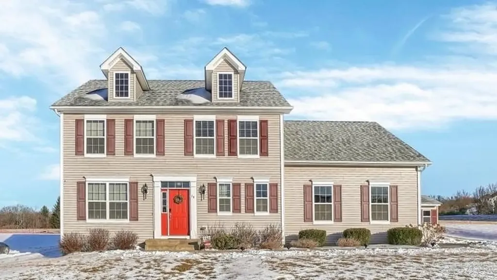 10 Jamison Court Poughkeepsie NY 12603