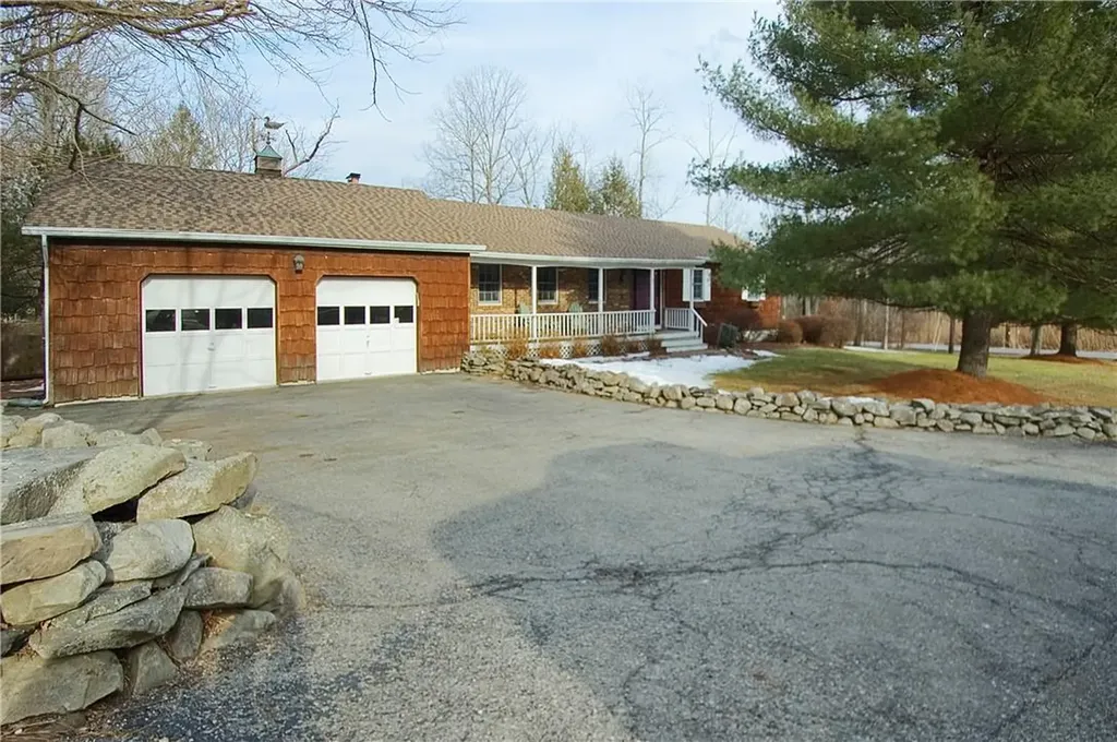 2 Maclean Drive Rock Tavern NY 12575