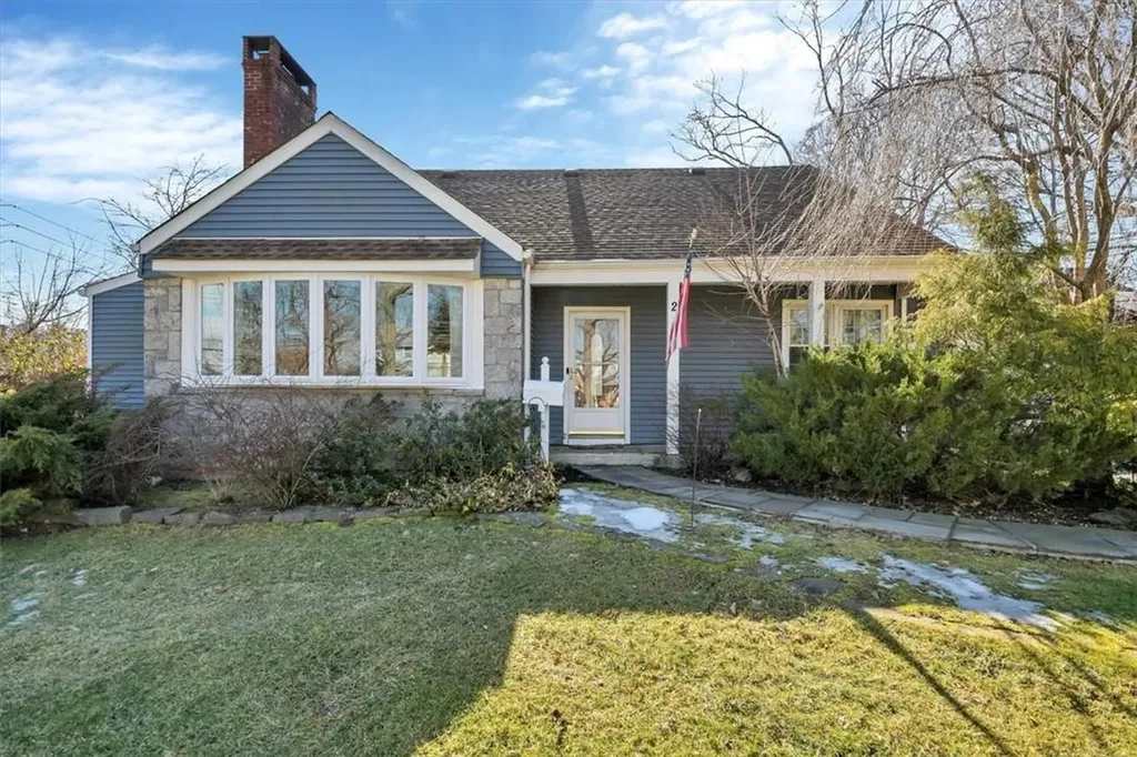 2 W Maple Street Valhalla NY 10595