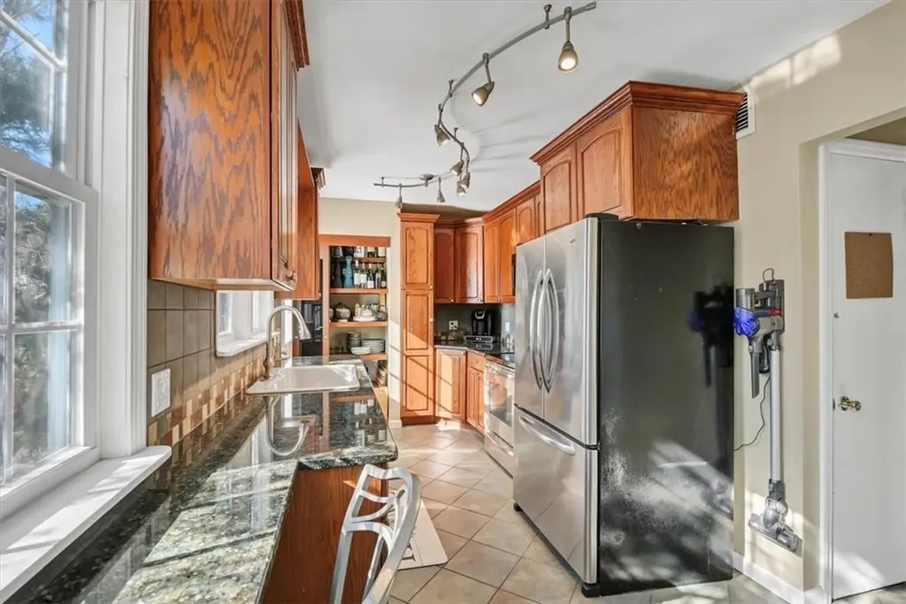 2 W Maple Street Valhalla NY 10595