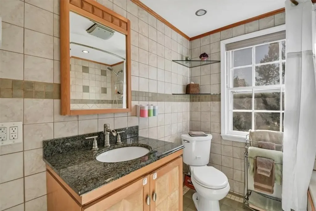 2 W Maple Street Valhalla NY 10595