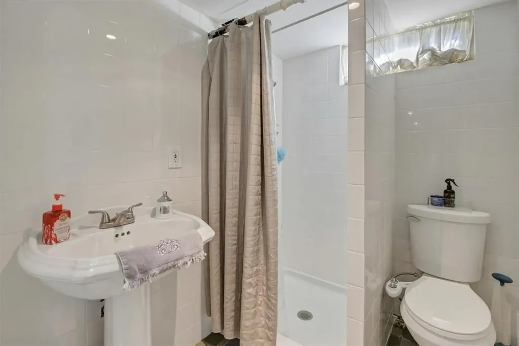 2 W Maple Street Valhalla NY 10595