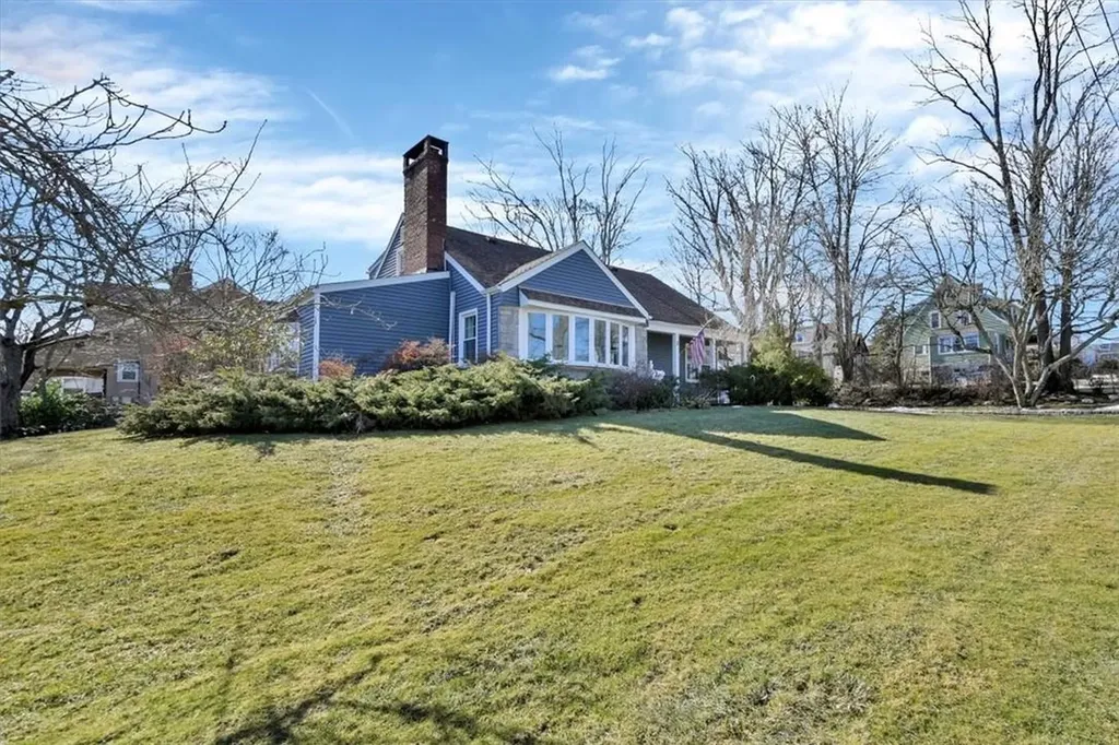 2 W Maple Street Valhalla NY 10595