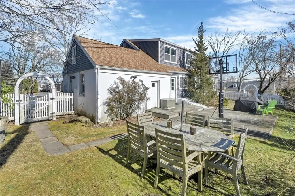 2 W Maple Street Valhalla NY 10595