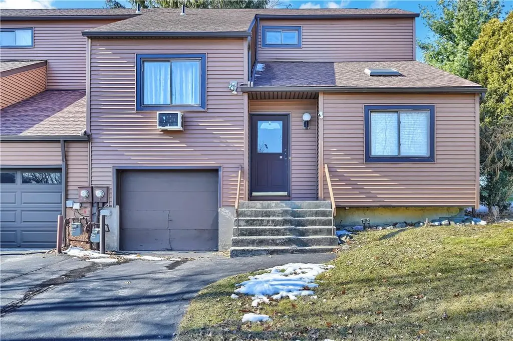 32 Hilltop Circle Fishkill NY 12524