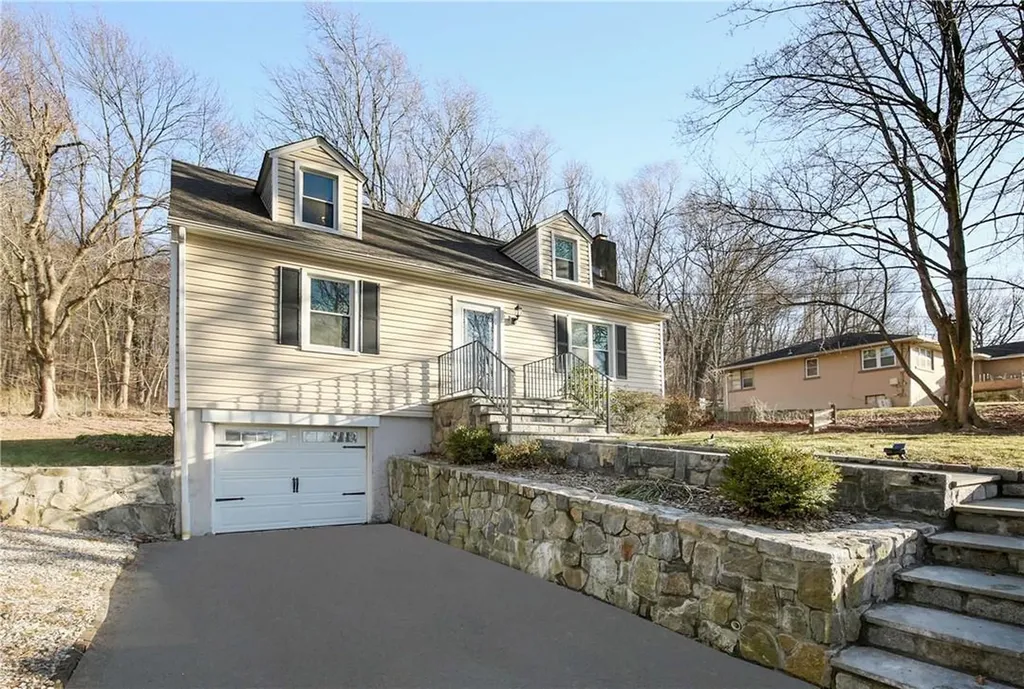 34 S Beechwood Road Bedford Hills NY 10507