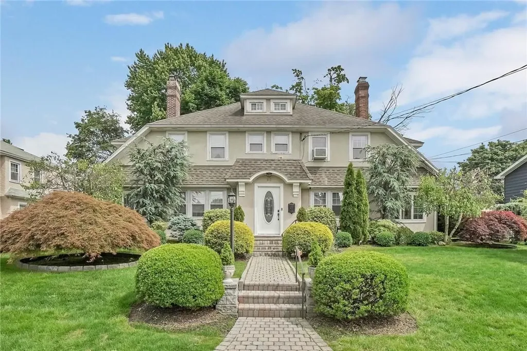 33 Moran Place New Rochelle NY 10801