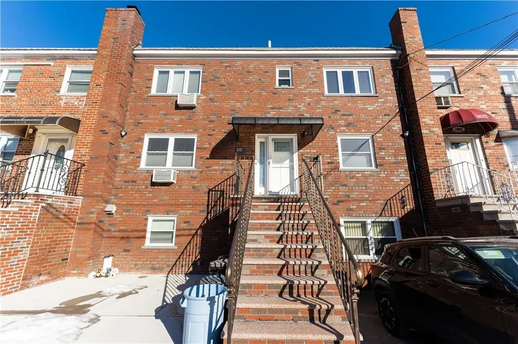 1424 Reed Place Bronx NY 10465