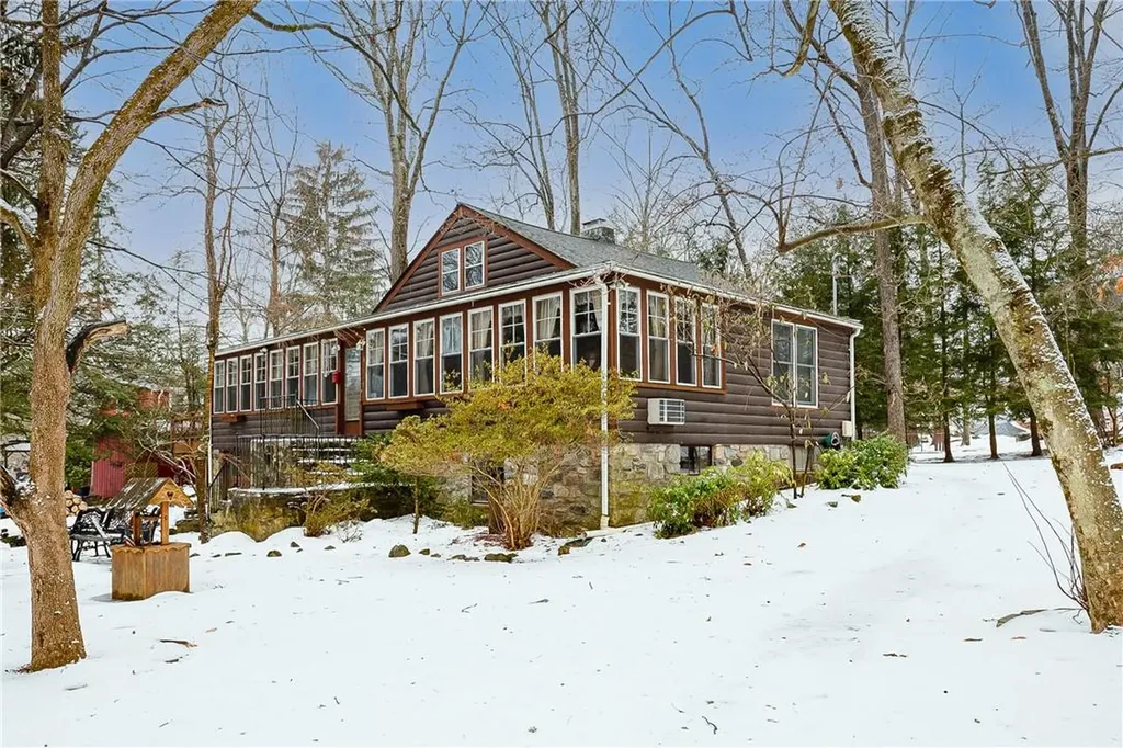 19 Perry Trail Carmel NY 10512