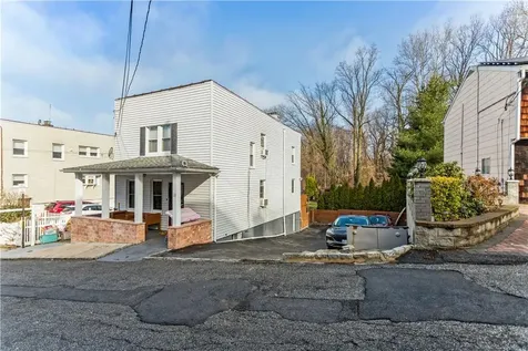 13 Inwood Place New Rochelle NY 10801