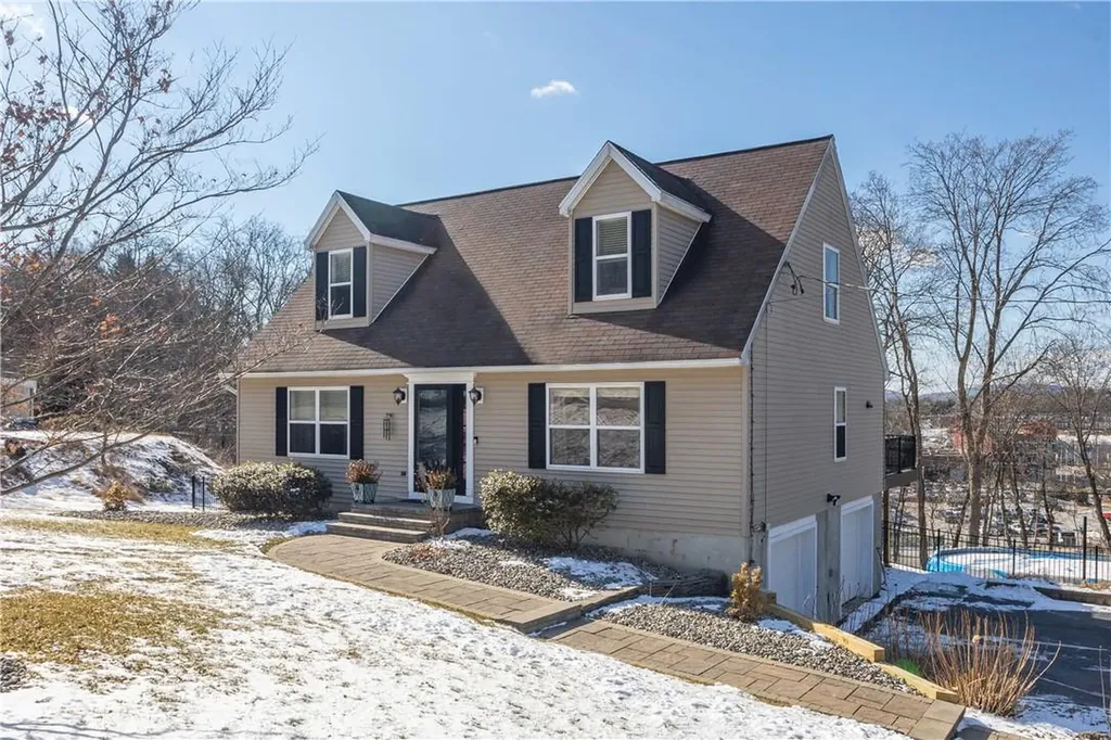 15 Mountain View Road Poughkeepsie NY 12603