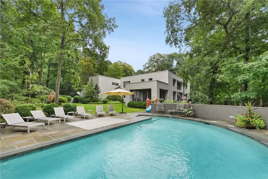 2 Indian Trail Armonk NY 10504