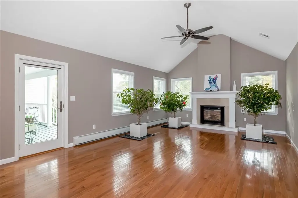 65 Old Middletown Road Pearl River NY 10965