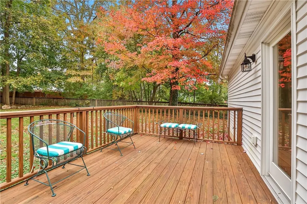65 Old Middletown Road Pearl River NY 10965