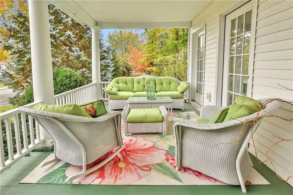 65 Old Middletown Road Pearl River NY 10965