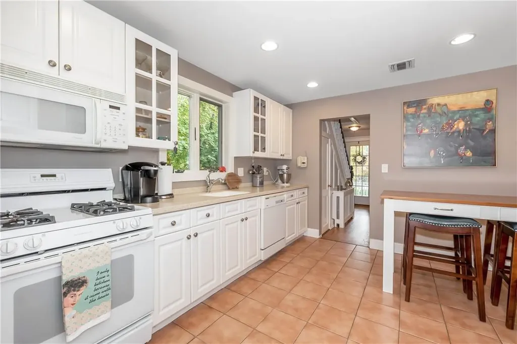 65 Old Middletown Road Pearl River NY 10965