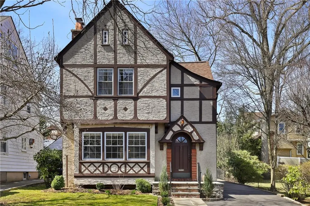 79 Archer Drive Bronxville NY 10708