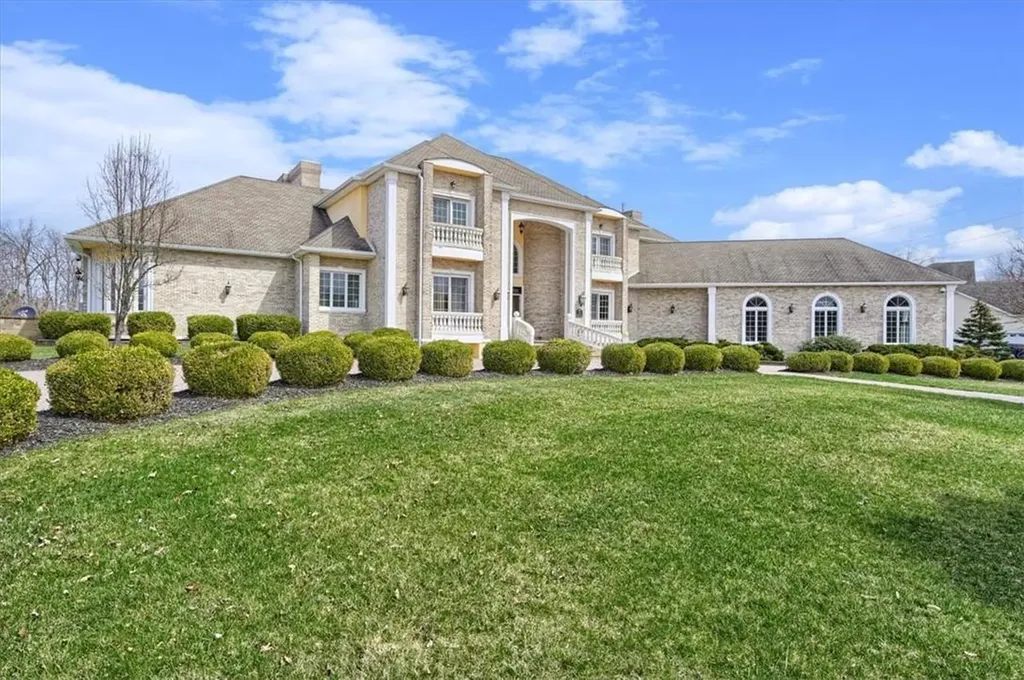 2 Prince Lane Middletown NY 10941